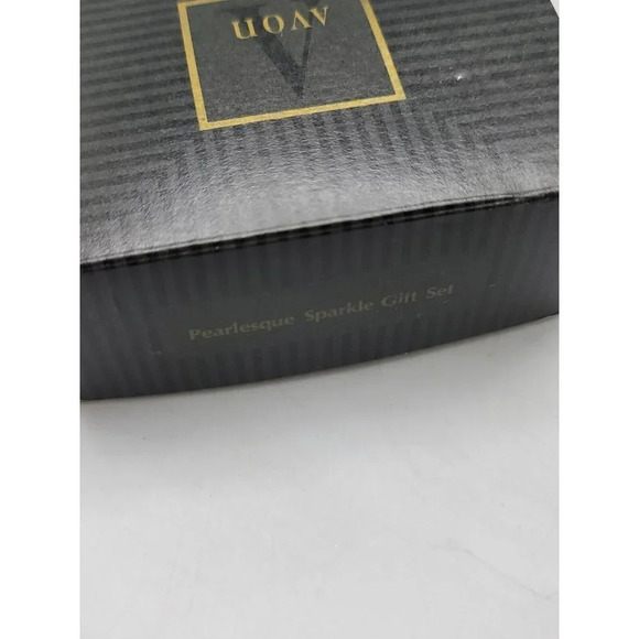 Vintage Avon Pearlesque Sparkle Gift Set Faux Pearl Necklace And Earrings NOS - Picture 4 of 4